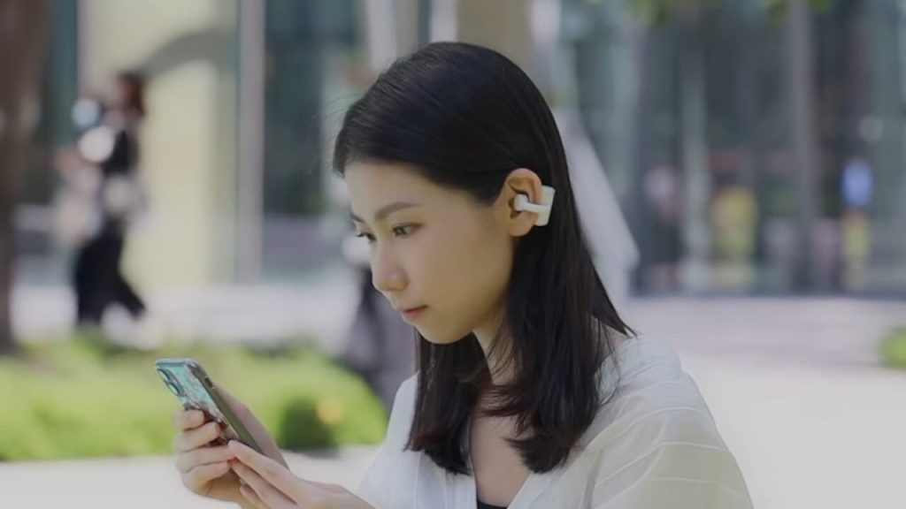 wearing bone conduction headphones using the clip-on methodheadphones